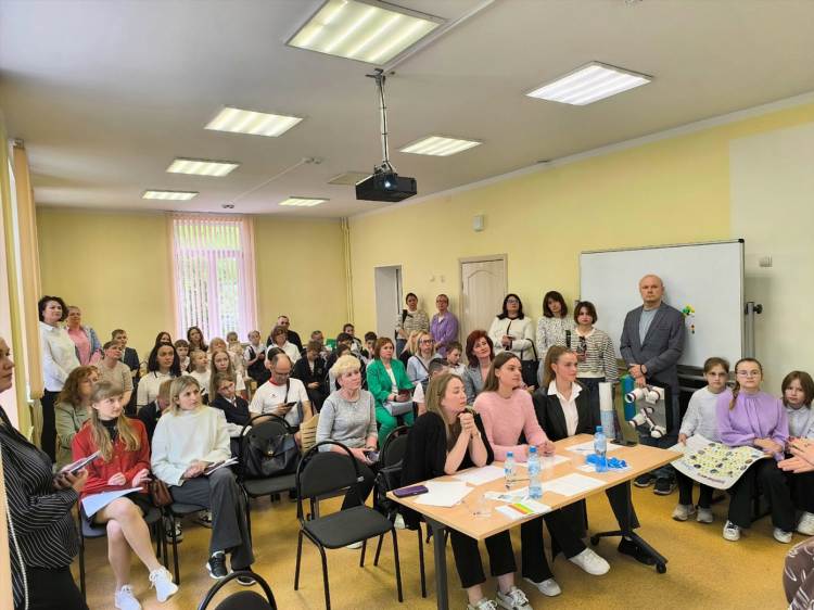 Директор школы 57 калининград