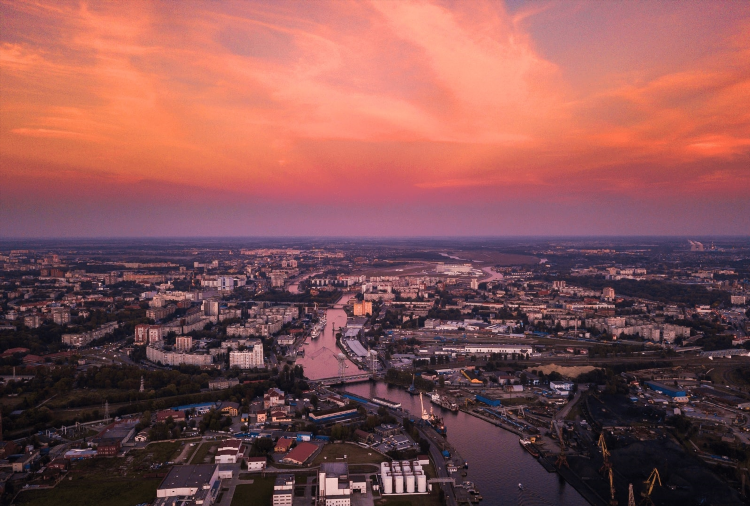 Разница москва калининград